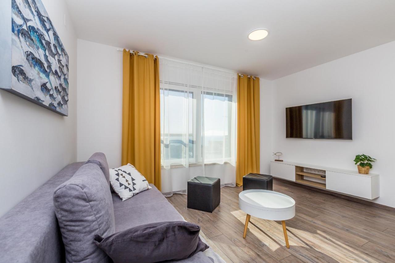 Apartments Luca Krk Town Exterior photo